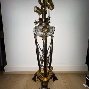 Antique-Style Brass Table Lamp with Cut Glass Accent - Gold & Bronze